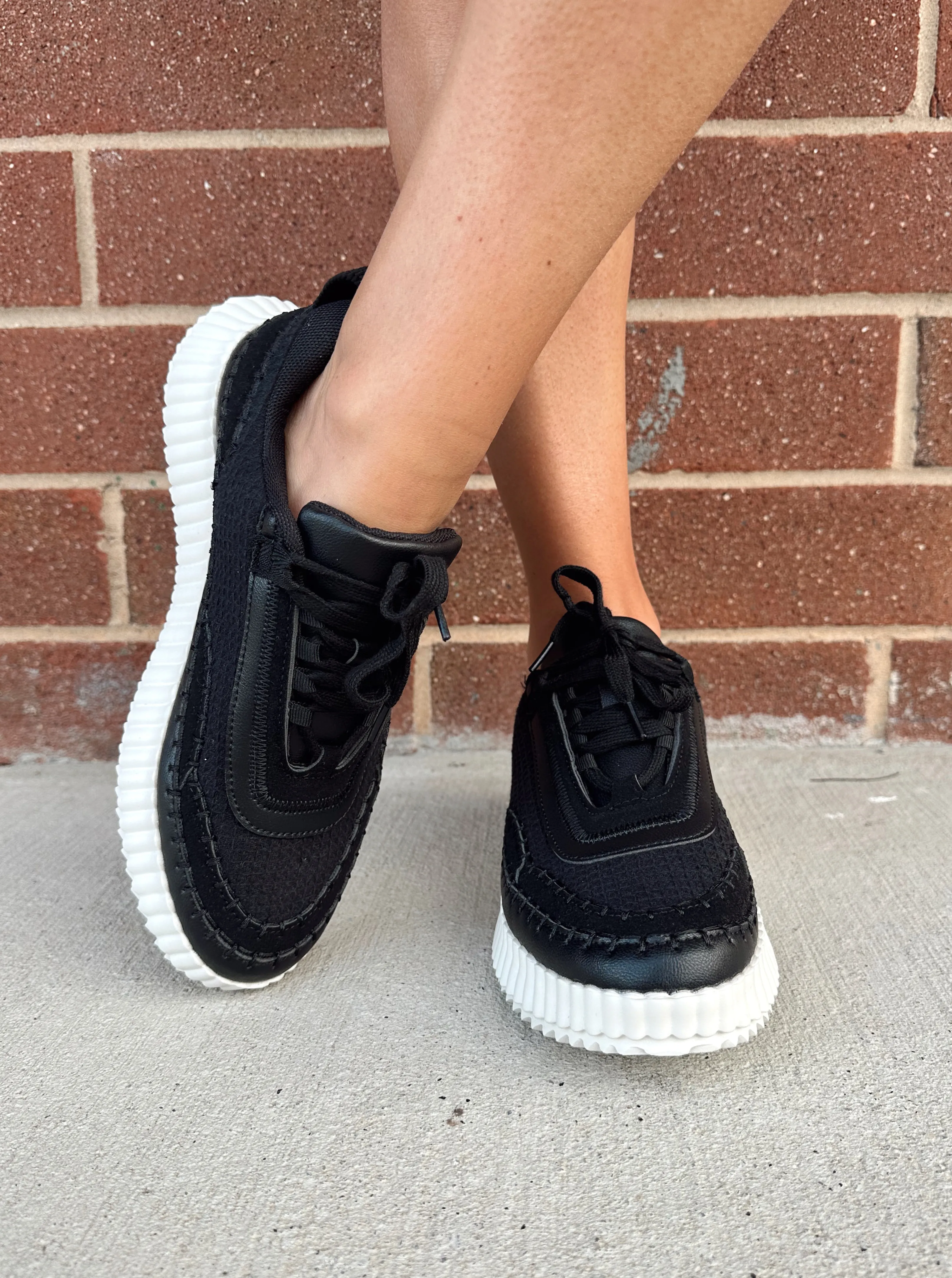 Adventure Sneaker