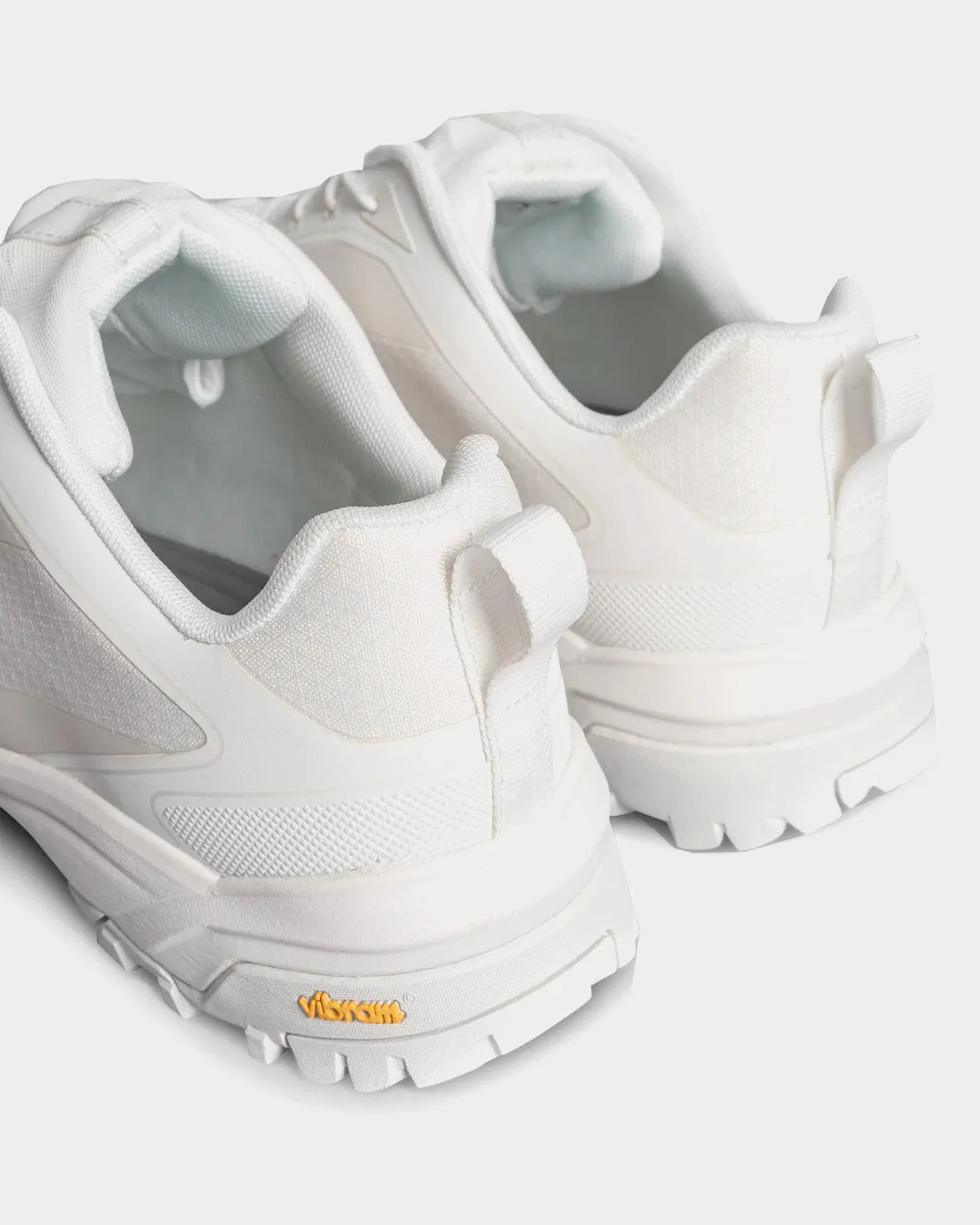 ARKTISK Lace Up Runner White / White Running Shoes