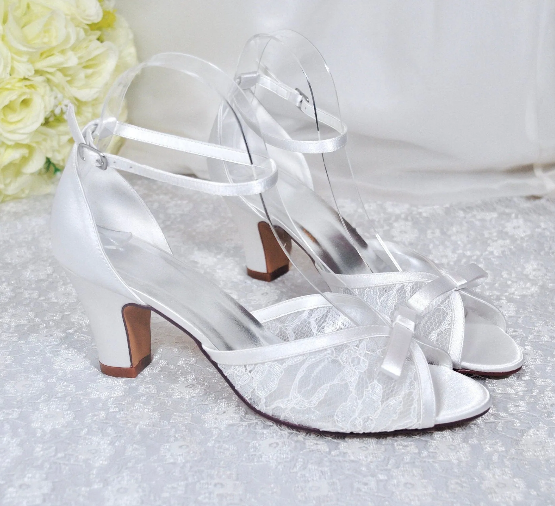 Block Heel Lace Shoes | White or Ivory