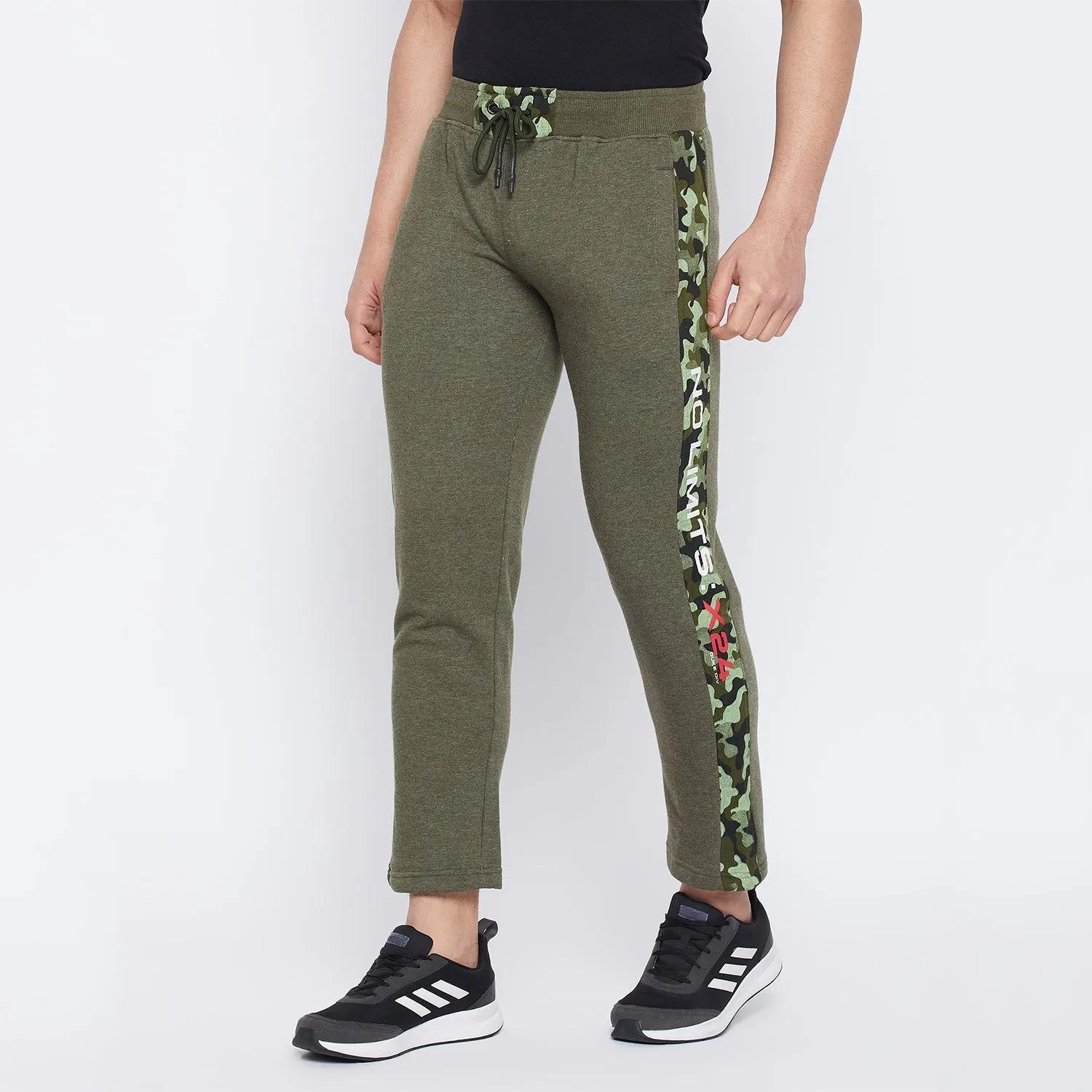 Duke Stardust Men Regular Track Pant (LF5528)