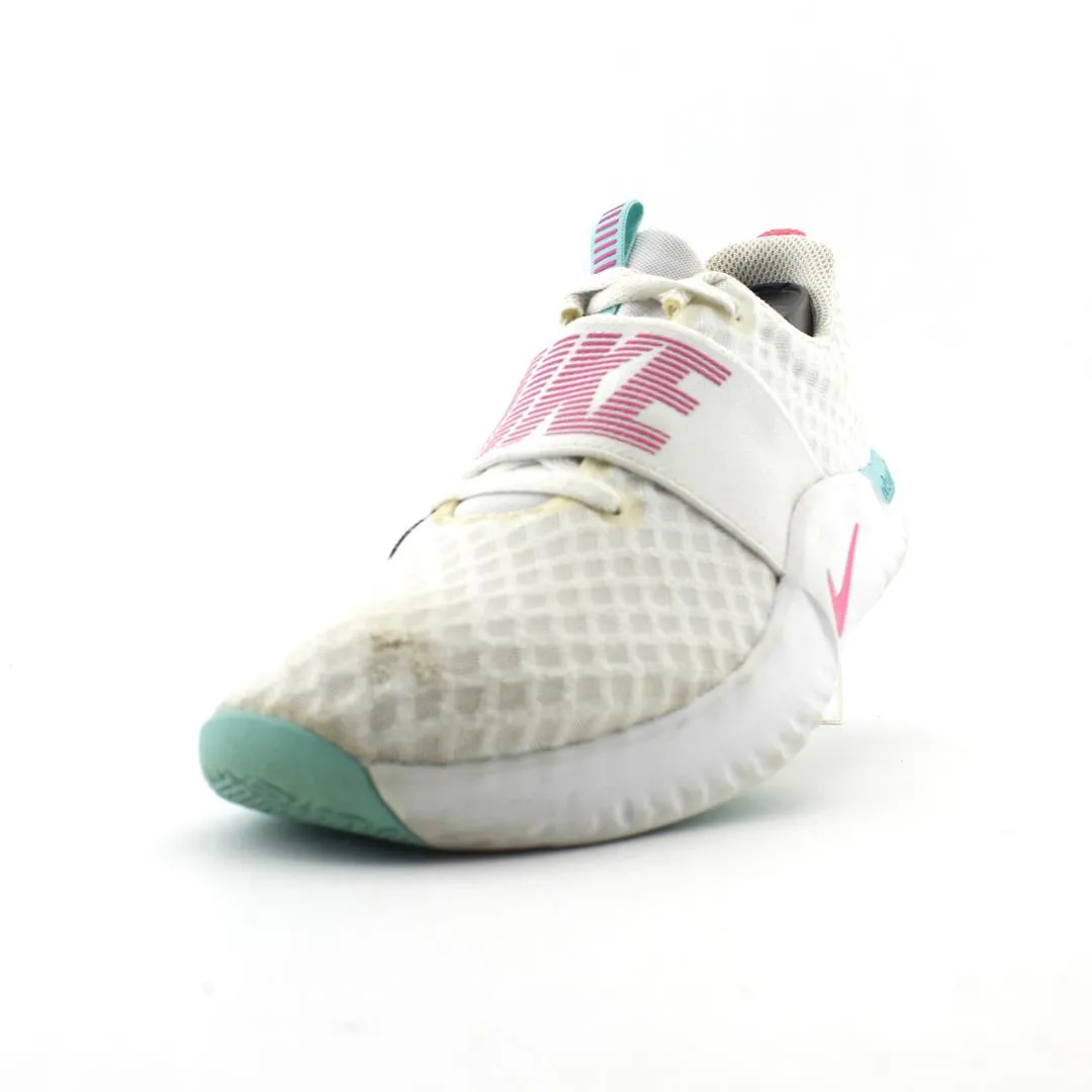 NIKE  TR 9