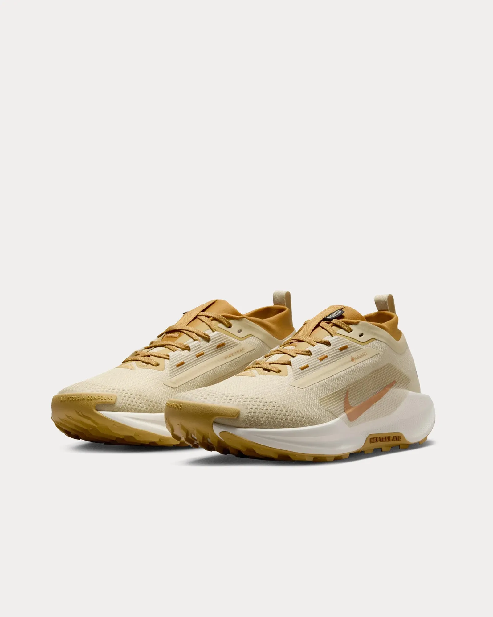 Pegasus Trail 5 Gore-Tex Team Gold / Desert Ochre Running Shoes