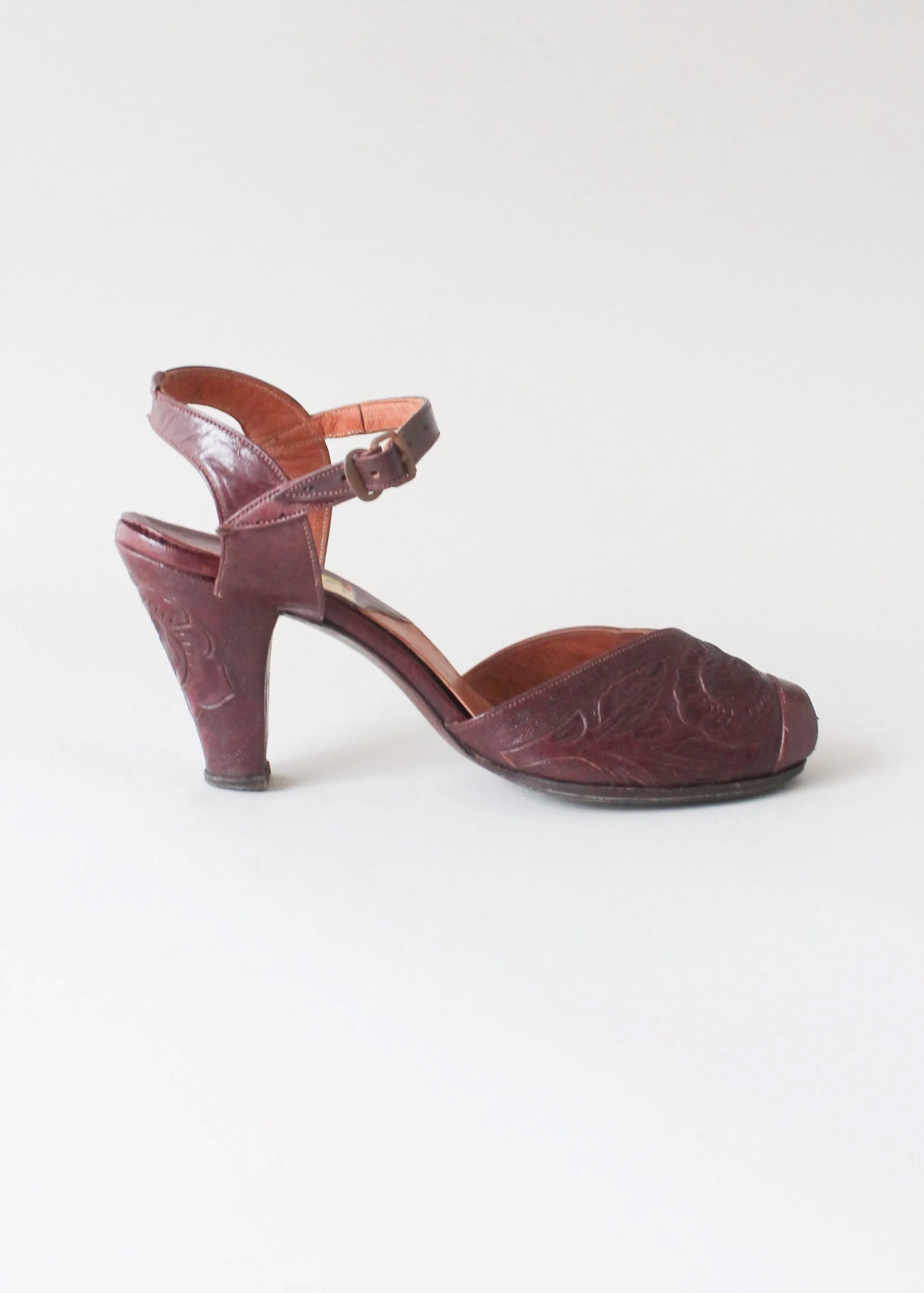 Vintage 1950s Tooled Leather Sandles