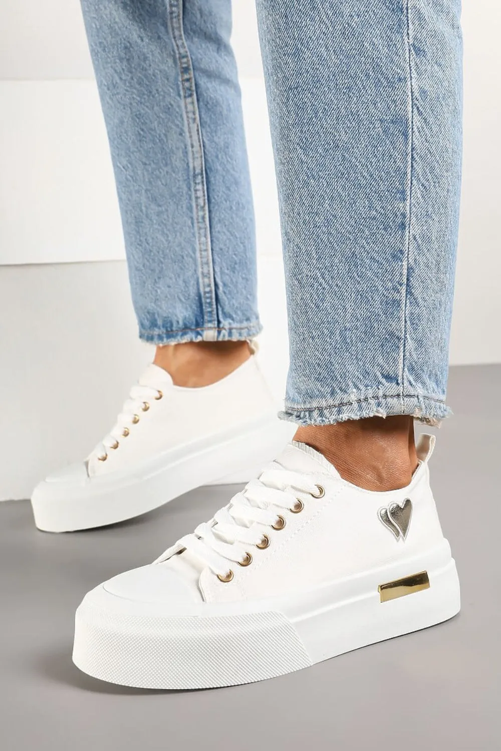 WHITE LACE UP HEART DETAIL CHUNKY STYLISH FLAT TRAINERS