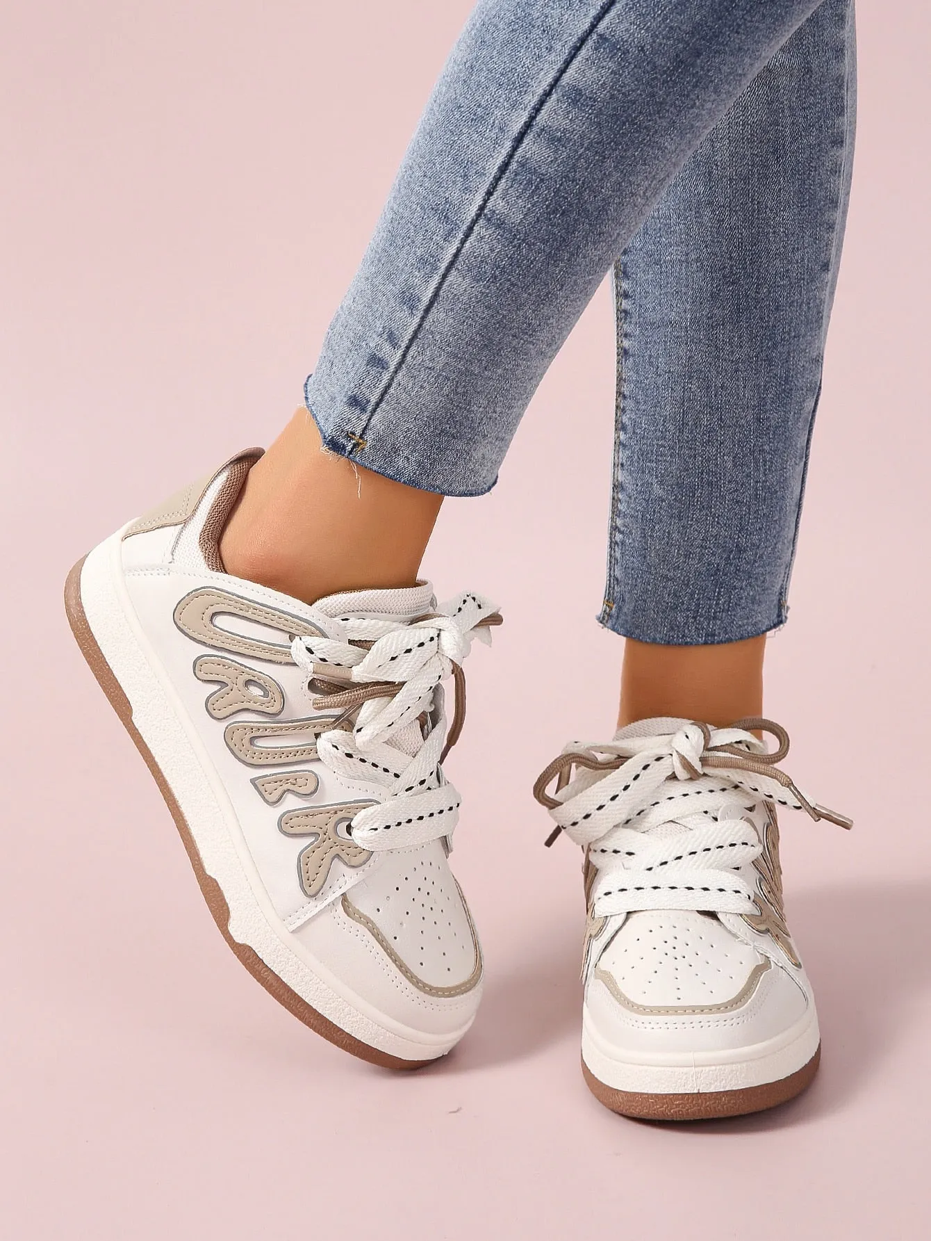 Womens Graphic Lace-up Skateboard Shoes