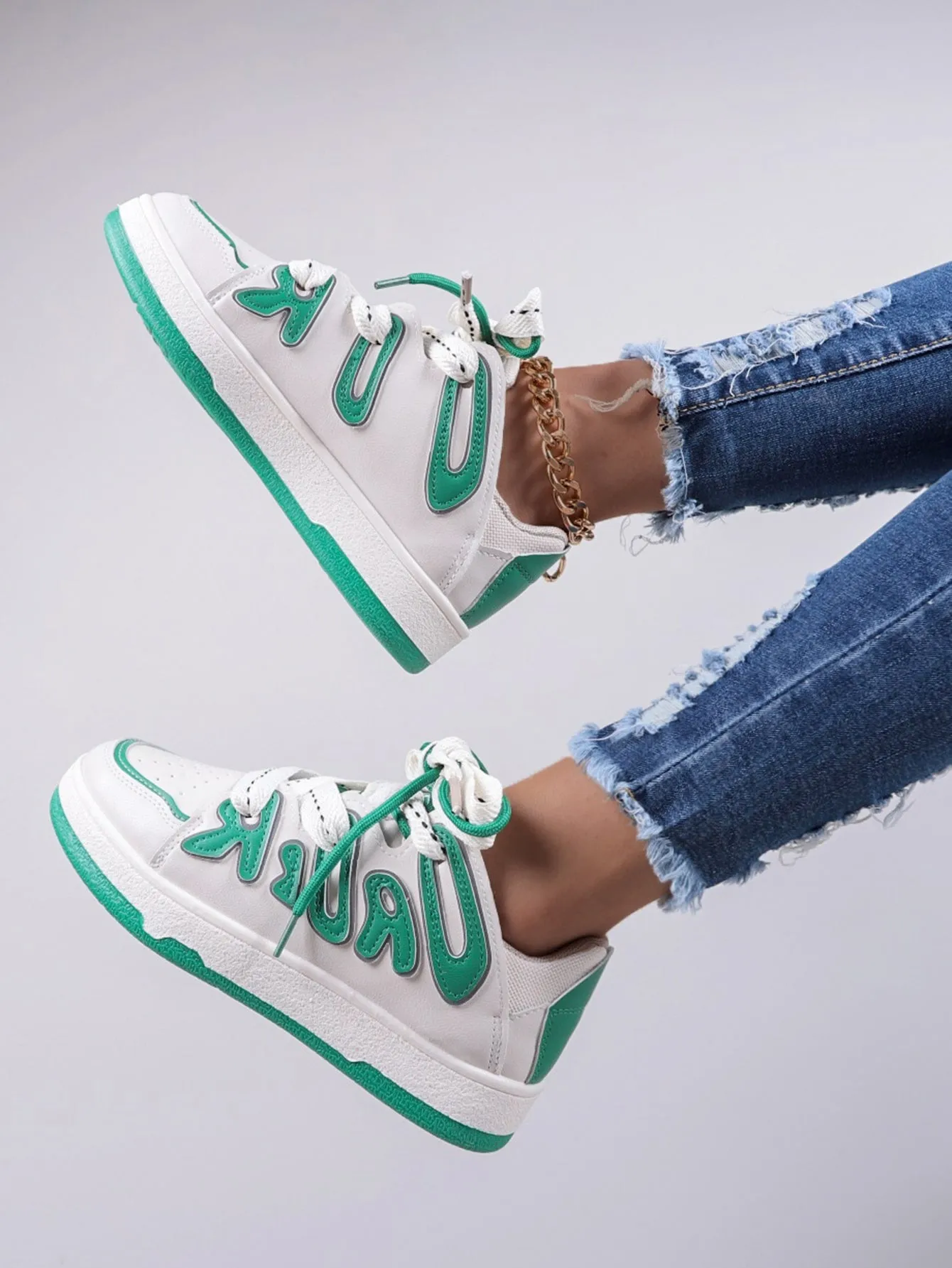 Womens Graphic Lace-up Skateboard Shoes