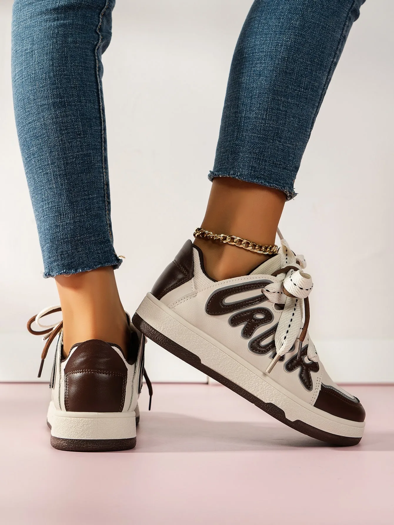 Womens Graphic Lace-up Skateboard Shoes